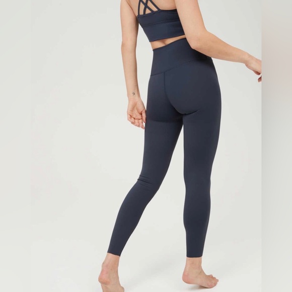 BNWT Aerie Navy 7/8 High Rise Leggings - XS - Picture 2 of 15